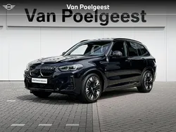 M carbonschwarz metallic (zwart metallic) Gebruikt 2024 BMW iX3 Executive SUV | € 56.900 (Eerlijke prijs)