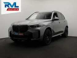 Grijs, metallic lak Gebruikt 2023 BMW X5 M Sport SUV | € 83.950 (Super prijs)