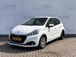 Wit Gebruikt 2019 Peugeot 208 Signature Sky Hatchback | € 13.900 (Super prijs)
