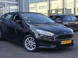 Zwart Gebruikt 2015 Ford Focus Trend Hatchback | € 6.249 (Eerlijke prijs)