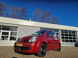 Rood, metallic lak Gebruikt 2006 Renault Modus Dynamique MPV | € 799 (Super prijs)
