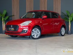 Rood, metallic lak Gebruikt 2018 Suzuki Swift Hatchback | € 11.490 (Eerlijke prijs)