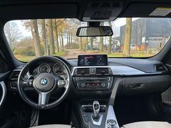 Zwart (metallic) Gebruikt 2013 BMW 328 Executive Sedan | € 12.945 (Eerlijke prijs)