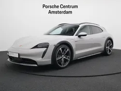 Divers Gebruikt 2024 Porsche Taycan Cross Turismo Sedan | € 84.950 (Duur)