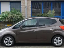 Bruin Gebruikt 2012 Kia Venga Hatchback | € 4.450 (Eerlijke prijs)