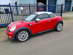 Rood Gebruikt 2011 Mini Cooper Hatchback | € 8.950 (Eerlijke prijs)