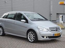 Grijs Gebruikt 2007 Mercedes B200 MPV | € 2.849 (Eerlijke prijs)