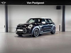 Midnight black ii (c4r) Gebruikt 2022 Mini Cooper Essential Hatchback | € 24.900 (Iets duurder)