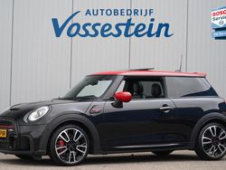 Zwart, metallic lak Gebruikt 2021 Mini John Cooper Works Hatchback | € 29.900 (Eerlijke prijs)