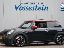 Zwart, metallic lak Gebruikt 2021 Mini John Cooper Works Hatchback | € 29.900 (Eerlijke prijs)