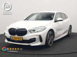 Wit Gebruikt 2022 BMW 120 M Sport Hatchback | € 28.940 (Eerlijke prijs)