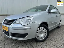 Grijs Gebruikt 2005 VW Polo Hatchback | € 4.995 (Eerlijke prijs)