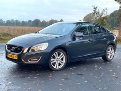 Grijs Gebruikt 2010 Volvo S60 R-Design Sedan | € 6.750