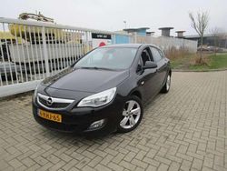 Zwart Gebruikt 2012 Opel Astra Cosmo Hatchback | € 2.650 (Super prijs)