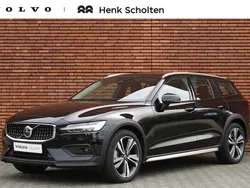 Zwart, metallic lak Gebruikt 2022 Volvo V60 CC Ultimate Stationwagen | € 47.950 (Eerlijke prijs)