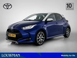 Blauw, metallic lak Gebruikt 2021 Toyota Yaris Executive Hatchback | € 21.745 (Eerlijke prijs)