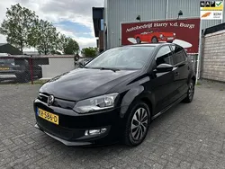 Zwart Gebruikt 2016 VW Polo Edition Hatchback | € 8.950 (Eerlijke prijs)