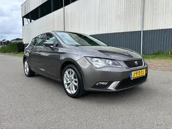 Grijs Gebruikt 2015 Seat Leon Style Hatchback | € 8.250 (Goede deal)