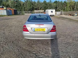 Grijs Gebruikt 2005 Mercedes E320 Avantgarde Sedan | € 3.850 (Eerlijke prijs)