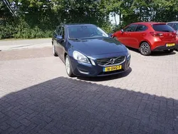 Blauw Gebruikt 2012 Volvo V60 Momentum Stationwagen | € 8.244 (Eerlijke prijs)
