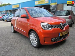 Oranje Gebruikt 2020 Renault Twingo Vibes Hatchback | € 18.895