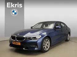Blauw Gebruikt 2022 BMW 318 Executive Sedan | € 32.900 (Goede deal)