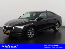 Zwart Gebruikt 2021 Skoda Octavia Ambition Hatchback | € 22.945 (Goede deal)
