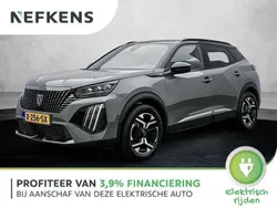 Grijs, metallic lak Gebruikt 2024 Peugeot e-2008 GT SUV | € 30.900 (Eerlijke prijs)