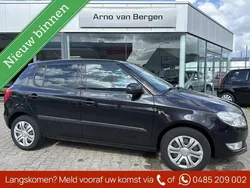 Zwart, metallic lak Gebruikt 2013 Skoda Fabia Hatchback | € 5.999 (Iets duurder)