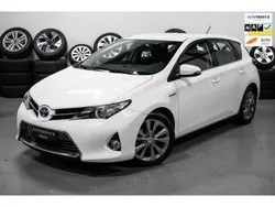 Wit Gebruikt 2015 Toyota Auris Comfort Hatchback | € 11.450 (Goede deal)