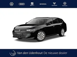 Zwart Nieuw 2025 VW Passat Business Stationwagen | € 43.109
