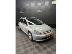 Grijs Gebruikt 2005 Peugeot 307 Stationwagen | € 950 (Eerlijke prijs)