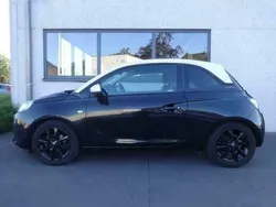 Zwart Gebruikt 2017 Opel Adam Hatchback | € 9.750 (Eerlijke prijs)
