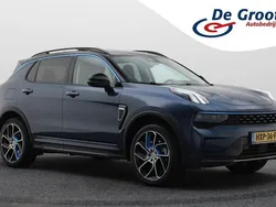 Blauw, metallic lak Gebruikt 2022 Lynk & Co 01 SUV | € 22.450 (Eerlijke prijs)