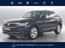 Zwart Gebruikt 2023 VW Tiguan Business SUV | € 34.990 (Super prijs)