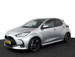 Grijs Gebruikt 2025 Toyota Yaris Hybrid Executive Hatchback | € 34.950 (Duur)