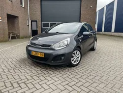 Gebruikt 2015 Kia Rio Sedan | € 7.500 (Eerlijke prijs)