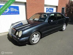 Blauw Gebruikt 2001 Mercedes E200 Classic Sedan | € 2.850