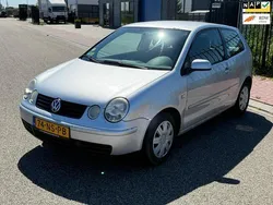 Grijs Gebruikt 2004 VW Polo Hatchback | € 750 (Eerlijke prijs)