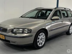 Beige Gebruikt 2002 Volvo V70 Comfort Stationwagen | € 3.445 (Eerlijke prijs)