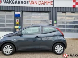 Grijs Gebruikt 2020 Toyota Aygo Hatchback | € 9.650 (Eerlijke prijs)