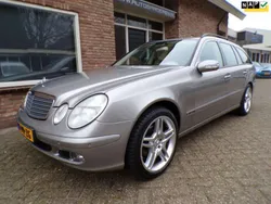 Grijs, metallic lak Gebruikt 2004 Mercedes E200 Classic Stationwagen | € 6.950 (Iets duurder)