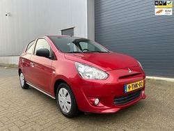 Rood (metallic) Gebruikt 2014 Mitsubishi Space Star Inform Hatchback | € 2.999 (Eerlijke prijs)