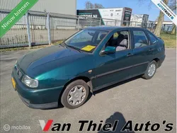Groen Gebruikt 1999 Seat Cordoba Vigo Sedan | € 899