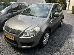Grijs, metallic lak Gebruikt 2008 Suzuki SX4 Comfort MPV | € 2.499 (Goede deal)