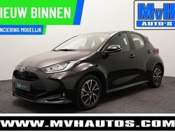 Zwart Gebruikt 2022 Toyota Yaris Hatchback | € 19.699 (Goede deal)