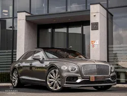 Grijs, metallic lak Gebruikt 2021 Bentley Flying Spur Mulliner Sedan | € 174.950