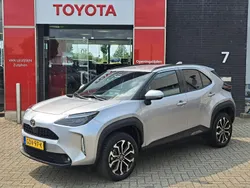 Grijs Gebruikt 2024 Toyota Yaris Cross Edition SUV | € 29.400 (Eerlijke prijs)