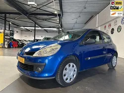 Blauw Gebruikt 2008 Renault Clio II Hatchback | € 1.299 (Eerlijke prijs)
