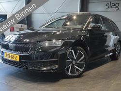 Zwart Gebruikt 2024 Skoda Octavia SportLine Stationwagen | € 41.900